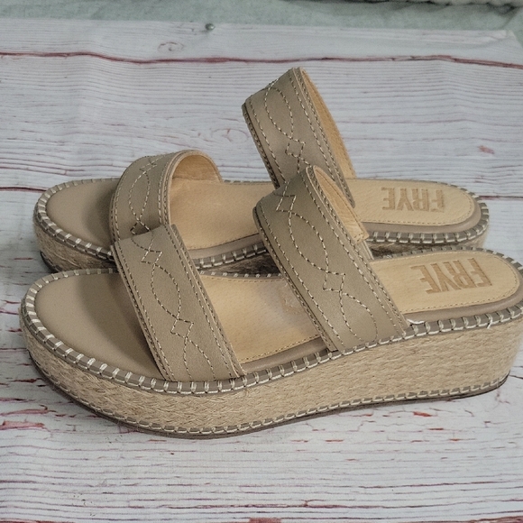 Frye Women's Beige Leather Espadrille Wedges Size 8 - Picture 1 of 9